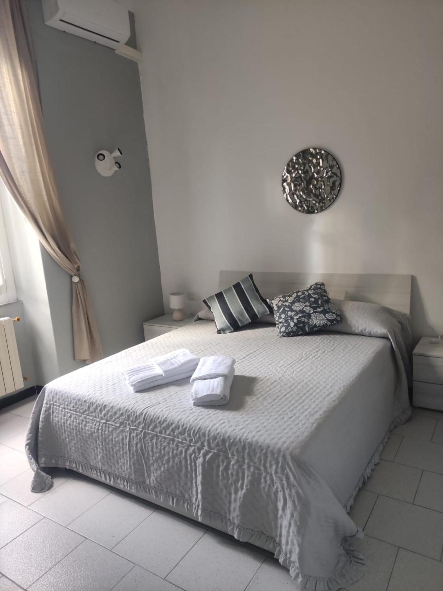Апартаменти Traveller House Ла-Спеція Екстер'єр фото