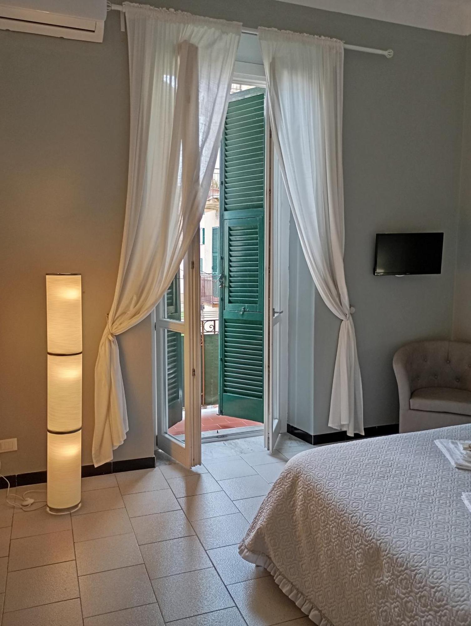 Апартаменти Traveller House Ла-Спеція Екстер'єр фото